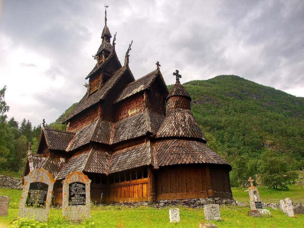 Църквата на викингите, Боргунд, Норвегия