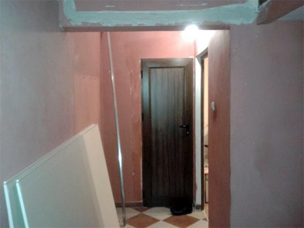 Заявката за Шпакловане, боядисване на коридор 20кв., изграждане на окачен таван, София
