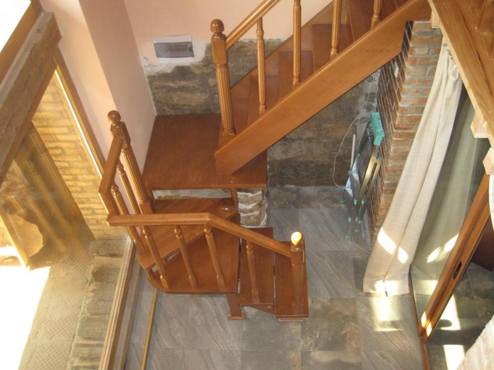 Стълбище парен бук.