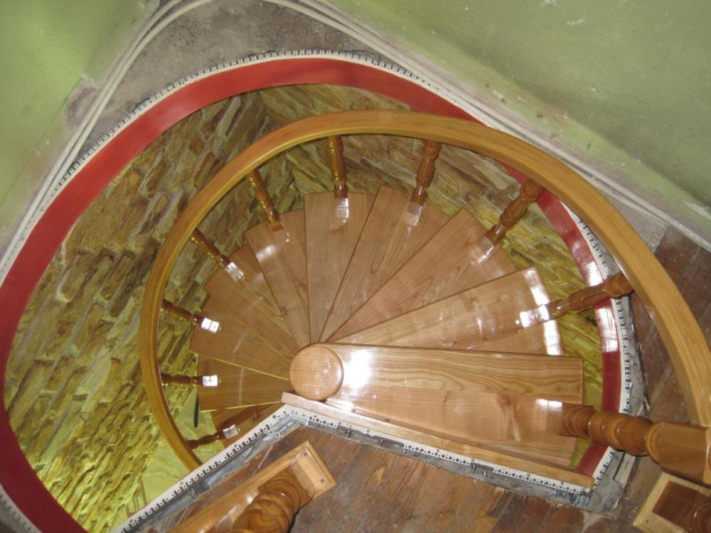 Вита стълба череша.