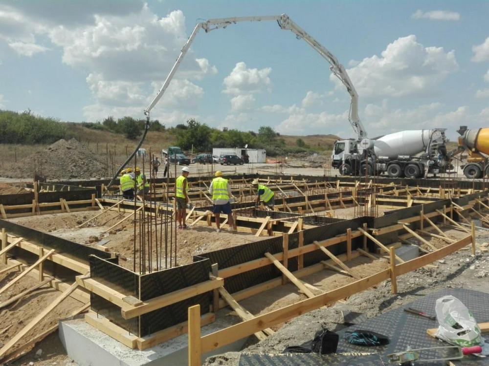 Груб строеж