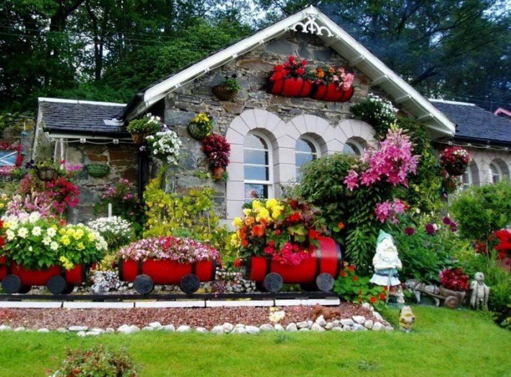 Помислете си каква градина с цветя мечтаете да имате