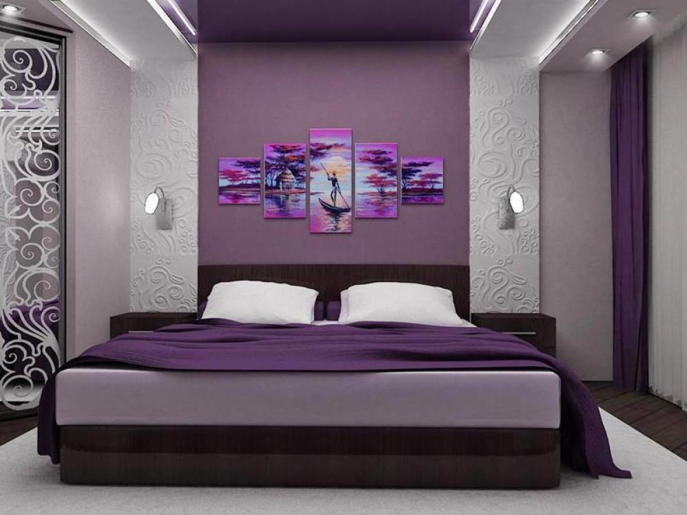 Дизайн на спалнята в сива и люлякова гама