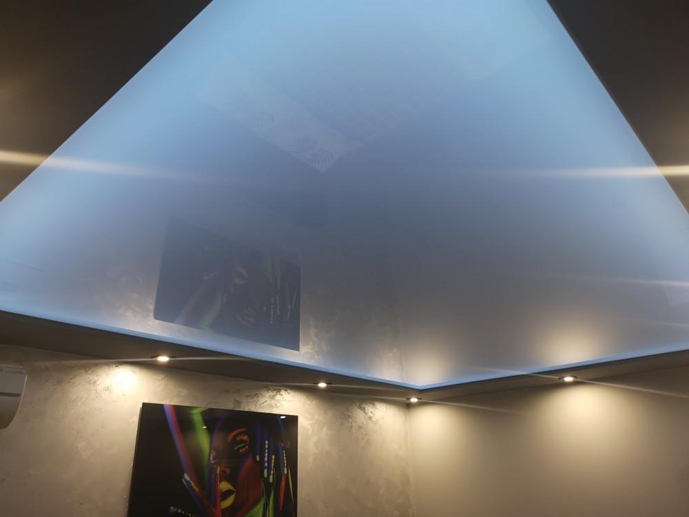 Монтаж RGB LED лента и таван