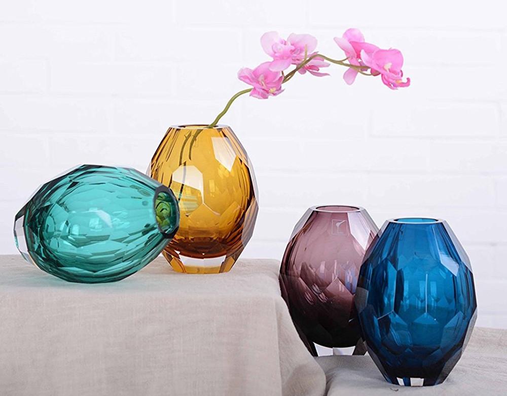 Масивни стъклени вази във всякакви цветове