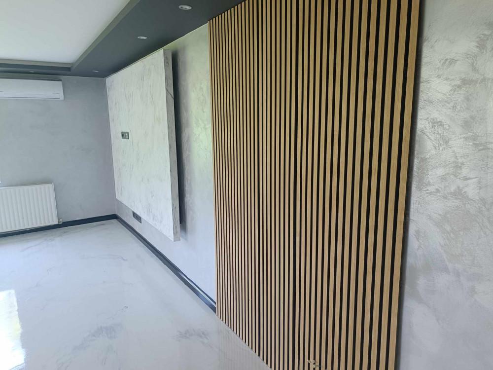 Перлена мазилка и ламперия