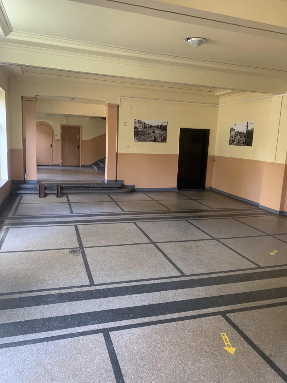 Цялостен ремонт на фоайе