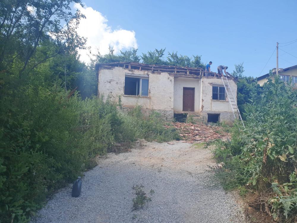 Демонтаж на стар покрив