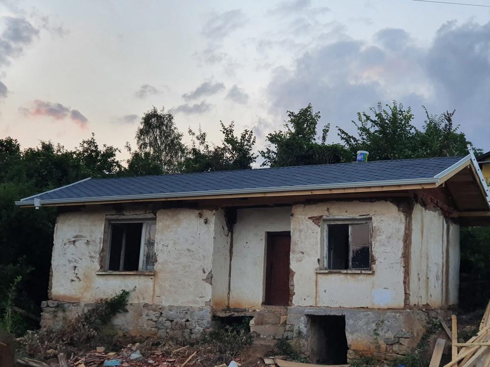 Монтаж на битумни керемиди и улуци