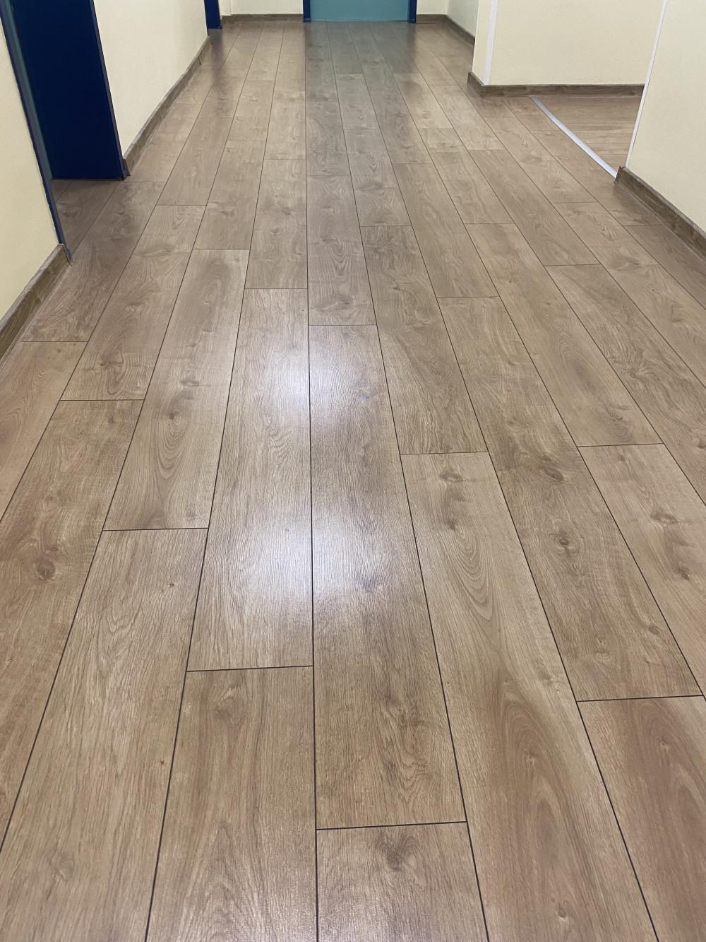 Ламинат в офис