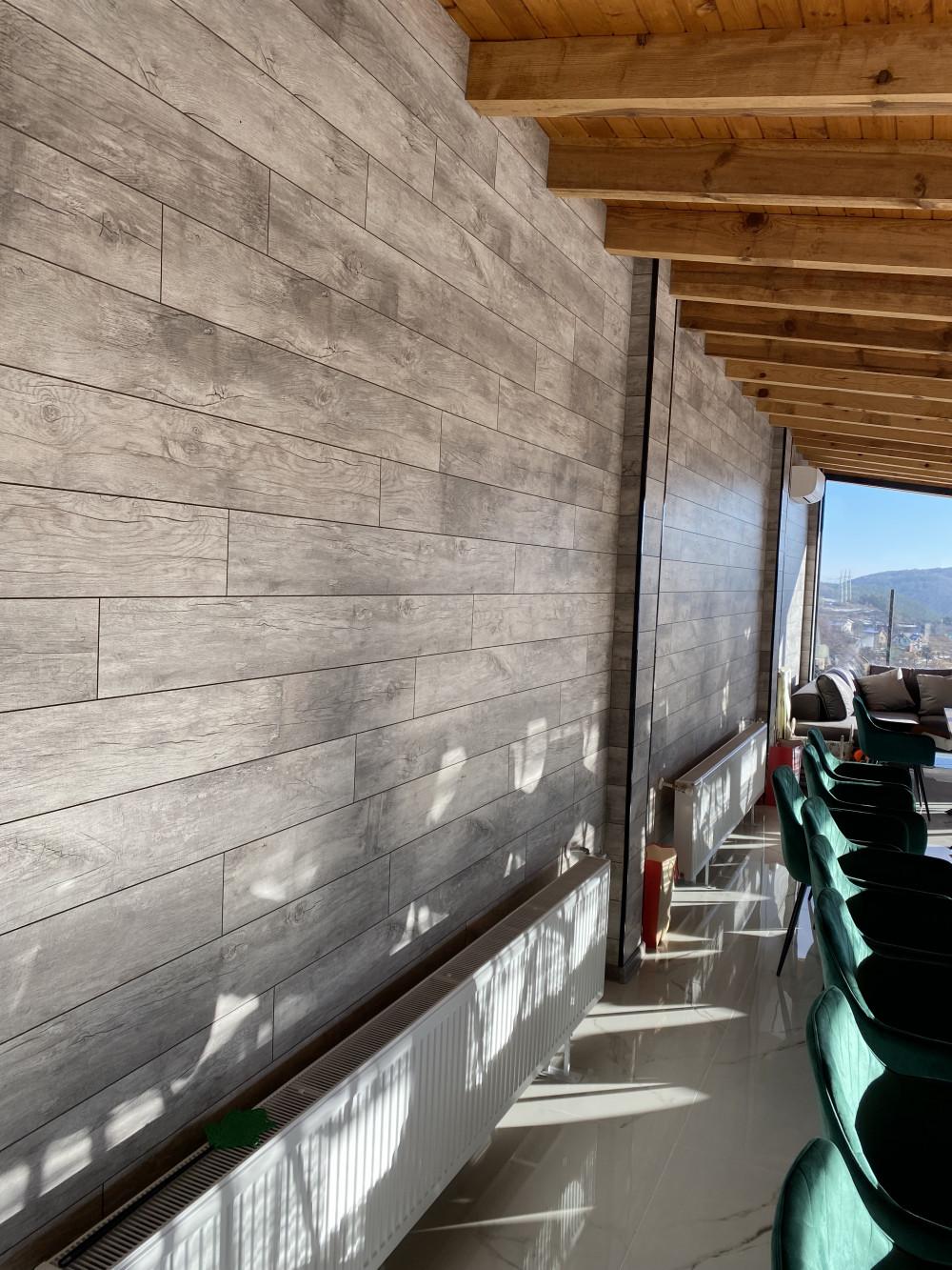 Ламинат на стена