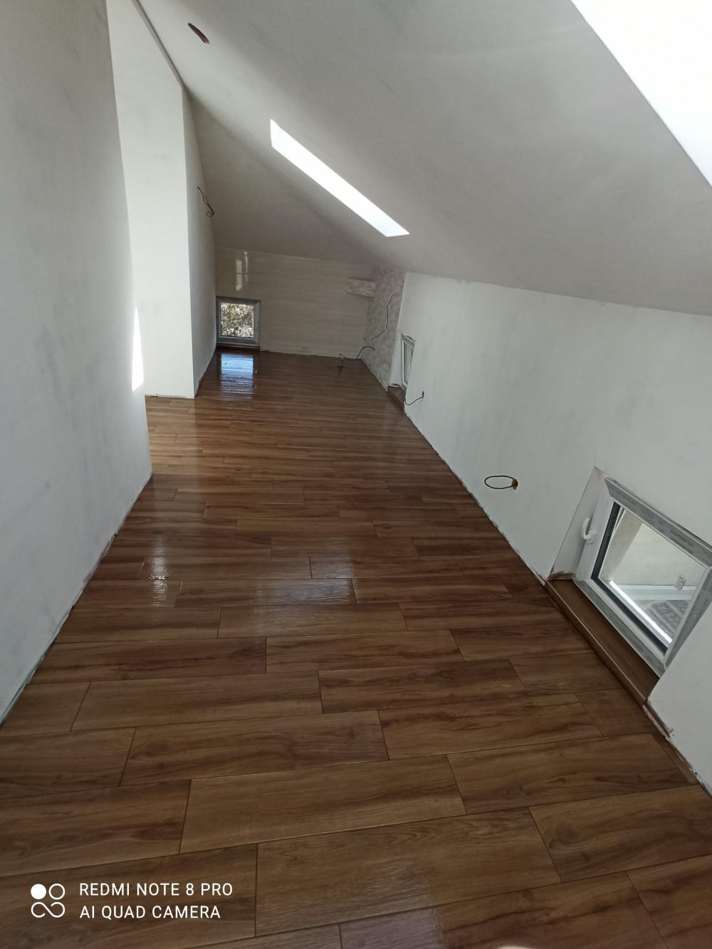 Мансарден коридор