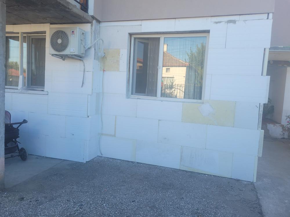 17563079602742212383857677540516