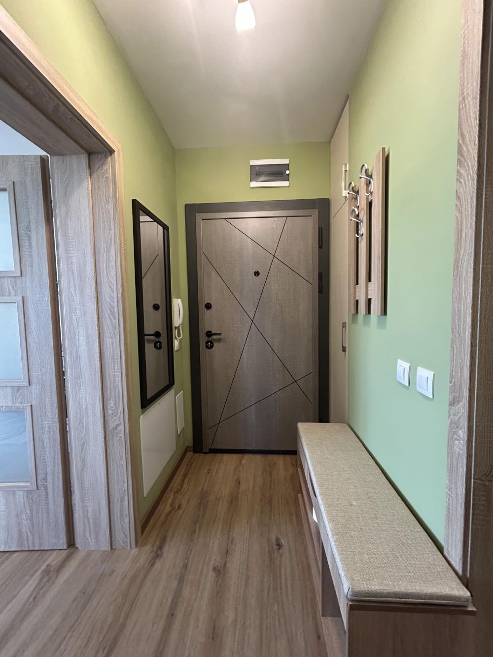 Коридор - след