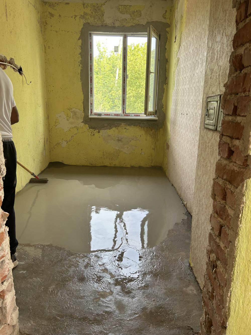 Саморазливна мазилка