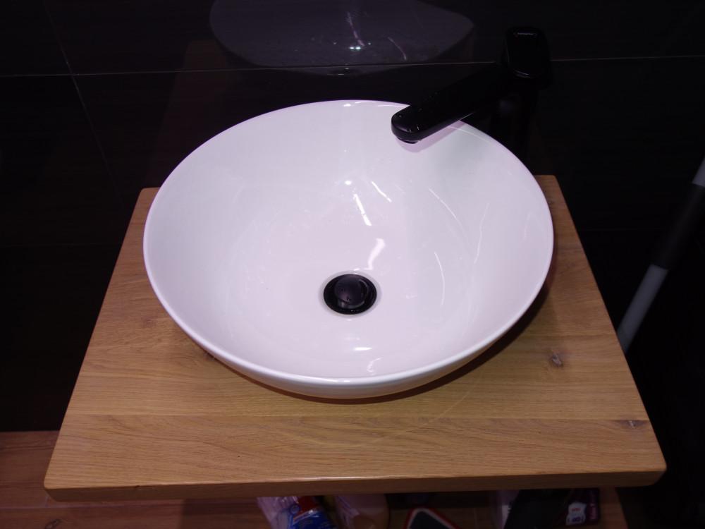 плот с умивалник