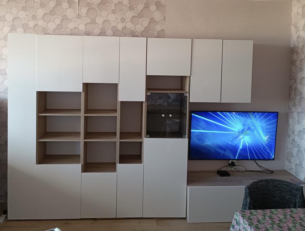 Холна секция с телевизор