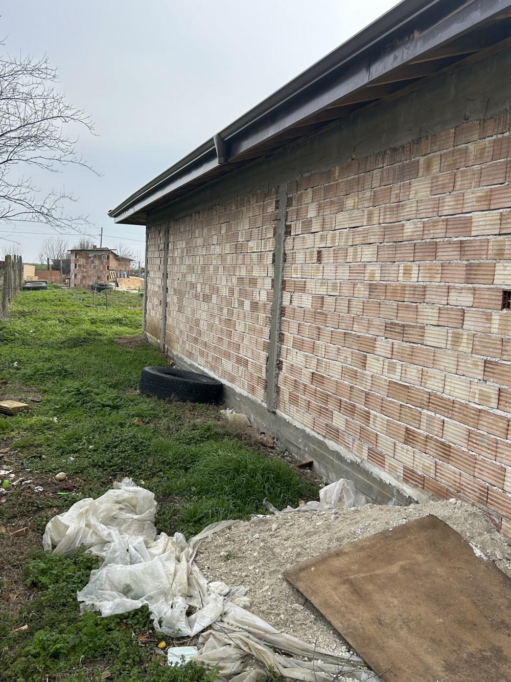 Части от новострояща се къща