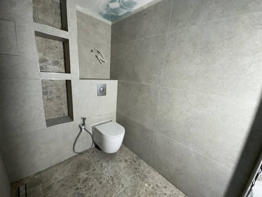 Баня / Тоалетна Първи Етаж