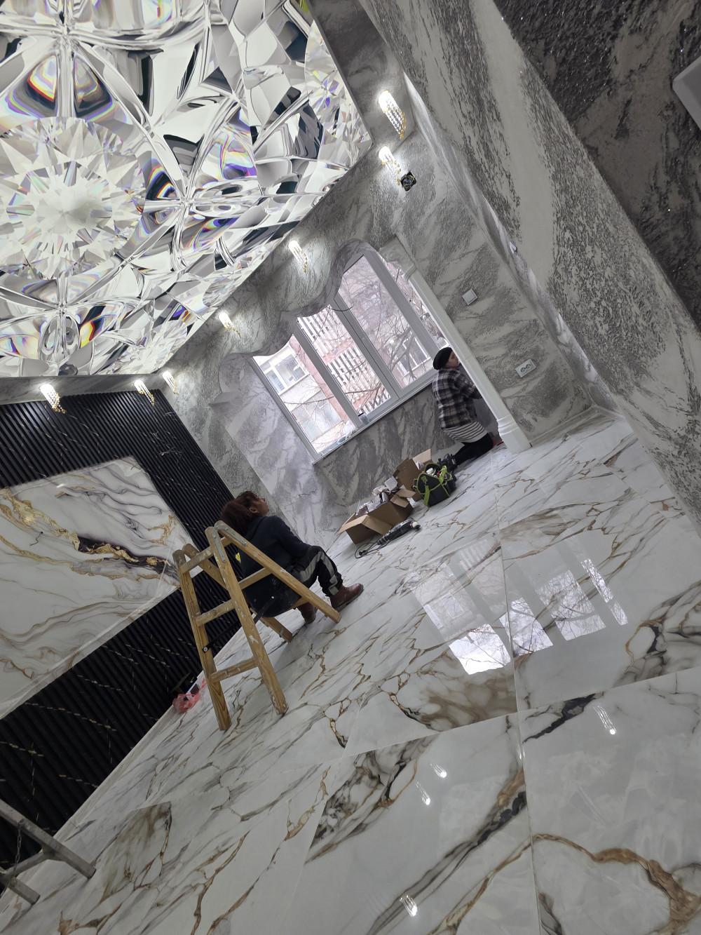 Травертино и Опънат Таван