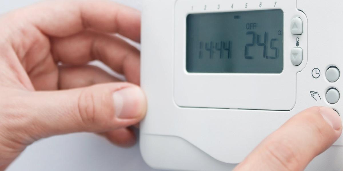 Намалете температурата на климатика или термостата