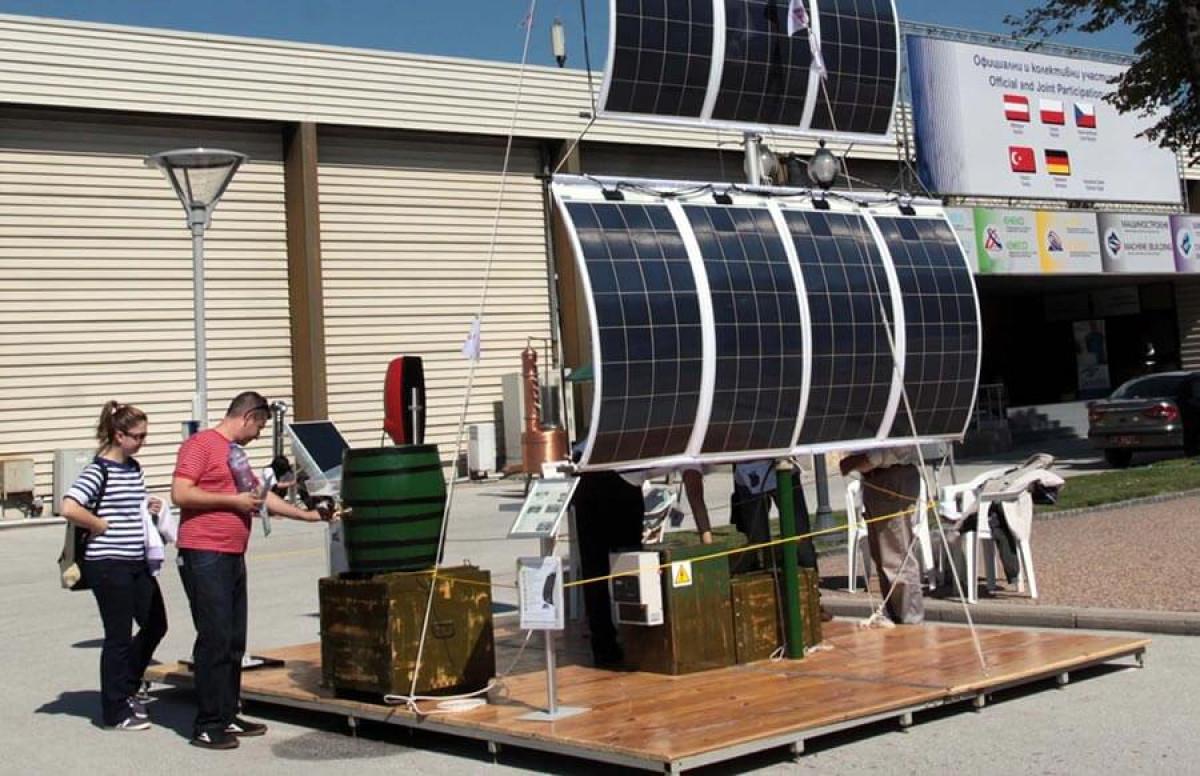 Соларна система за зареждане на мобилни устройства пристига в България