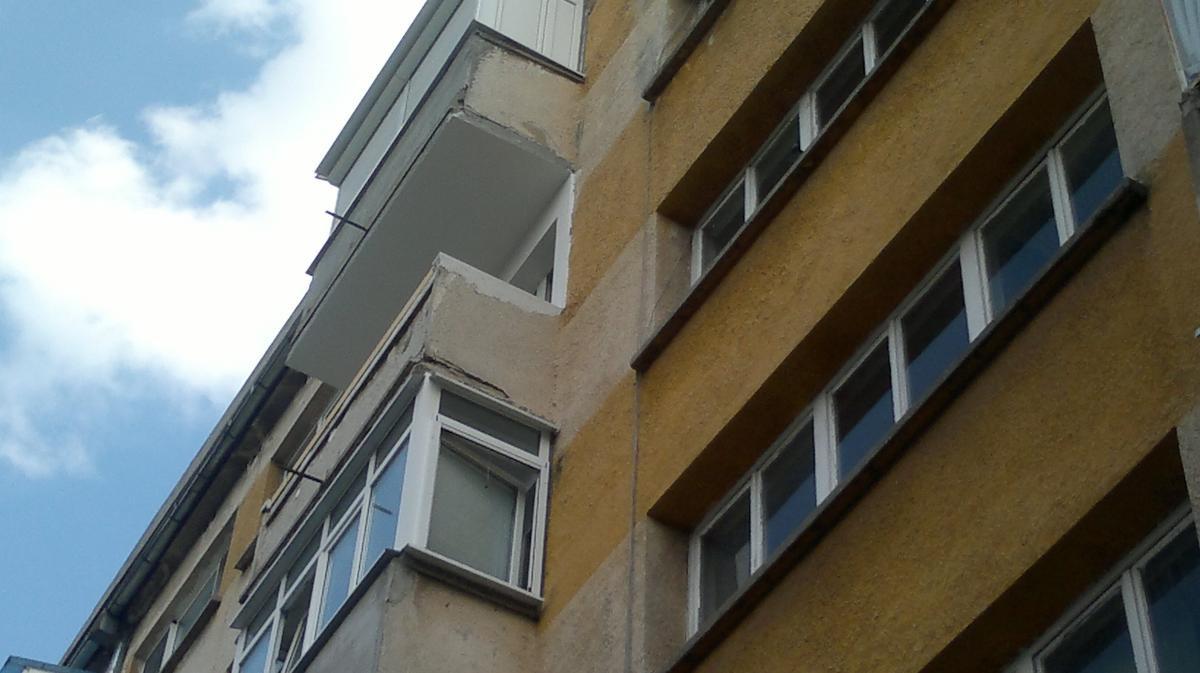 Кухненски балкон - сниман отстрани