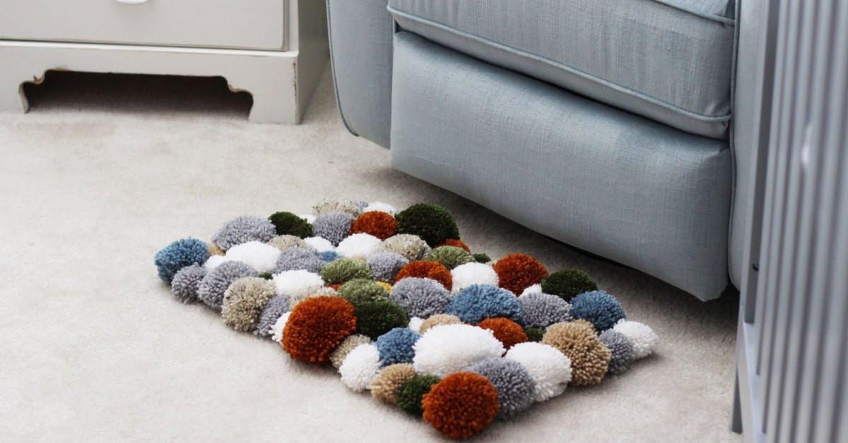 Как да си направим килимче от помпони?