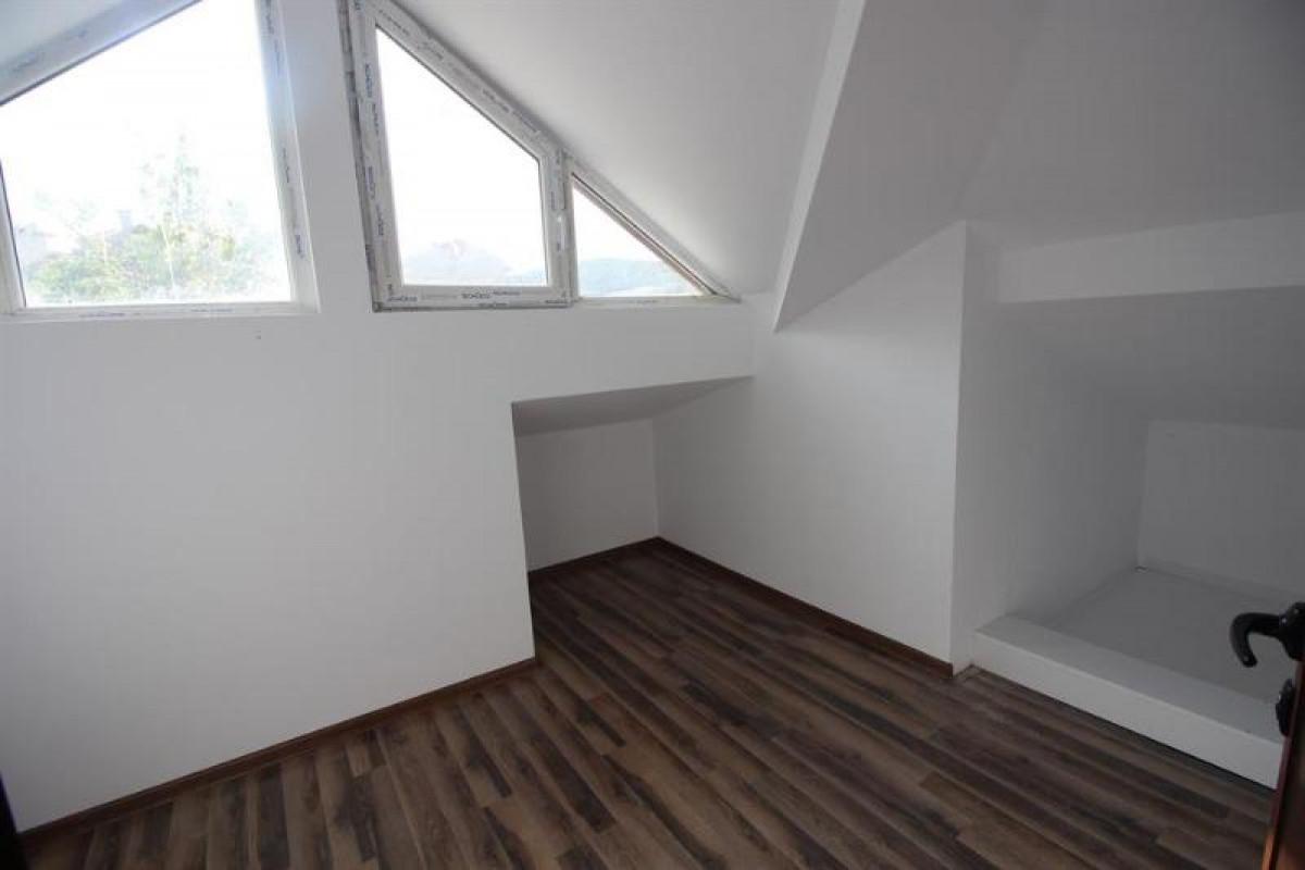 1c160095356466942_33