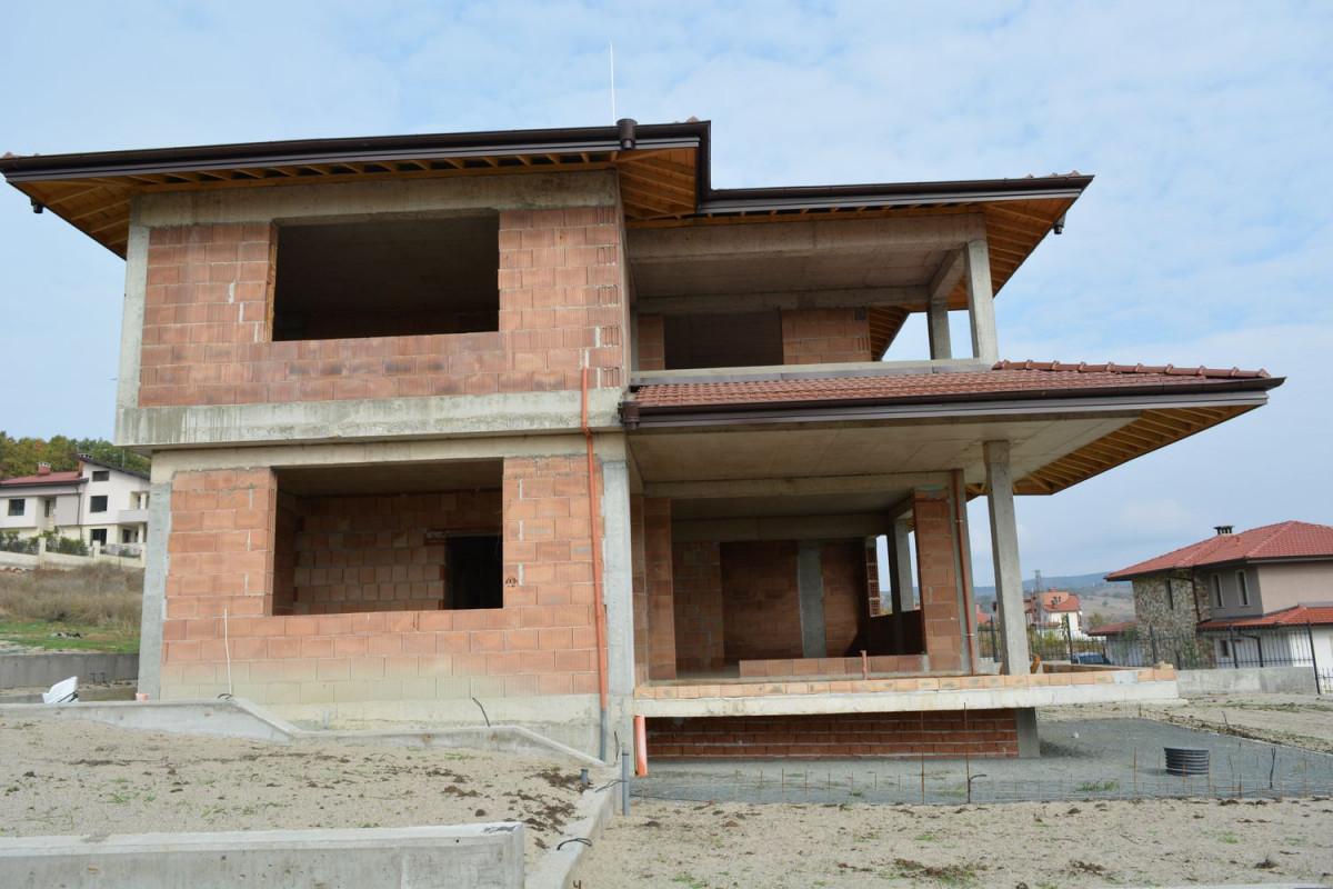 3D7496EA-1539-49A5-A7E2-A3661934006D