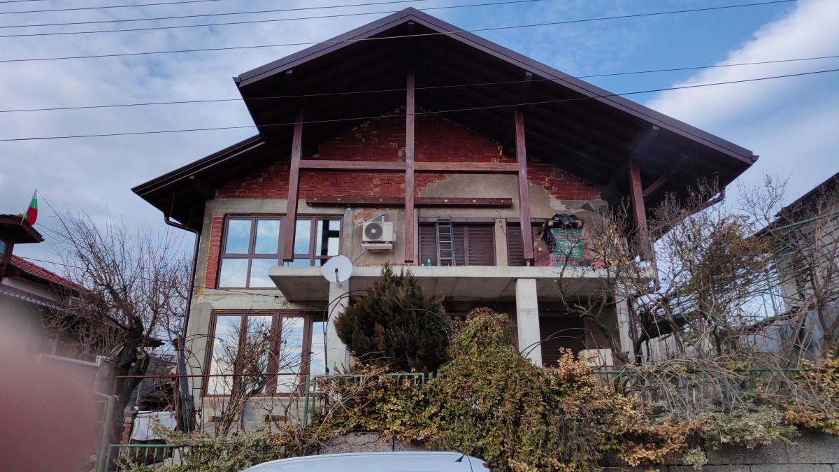 IMG-42e04b5878331ab45456cc9bdeae947a-V