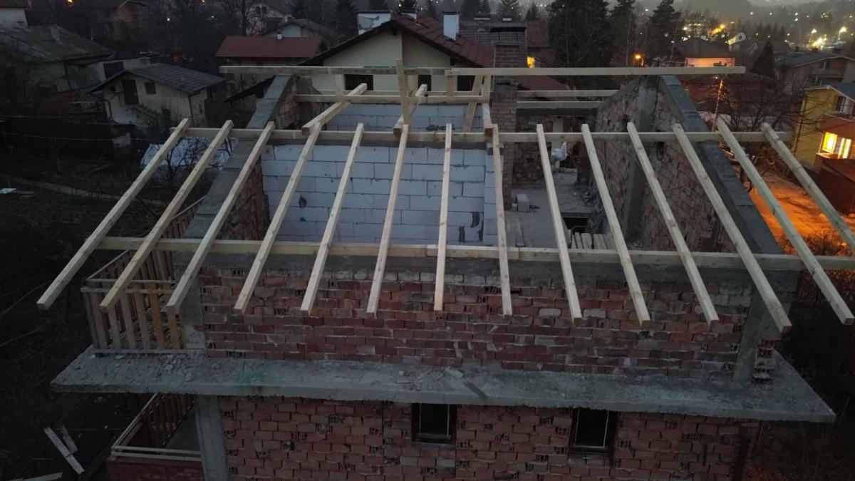 В процес на работа