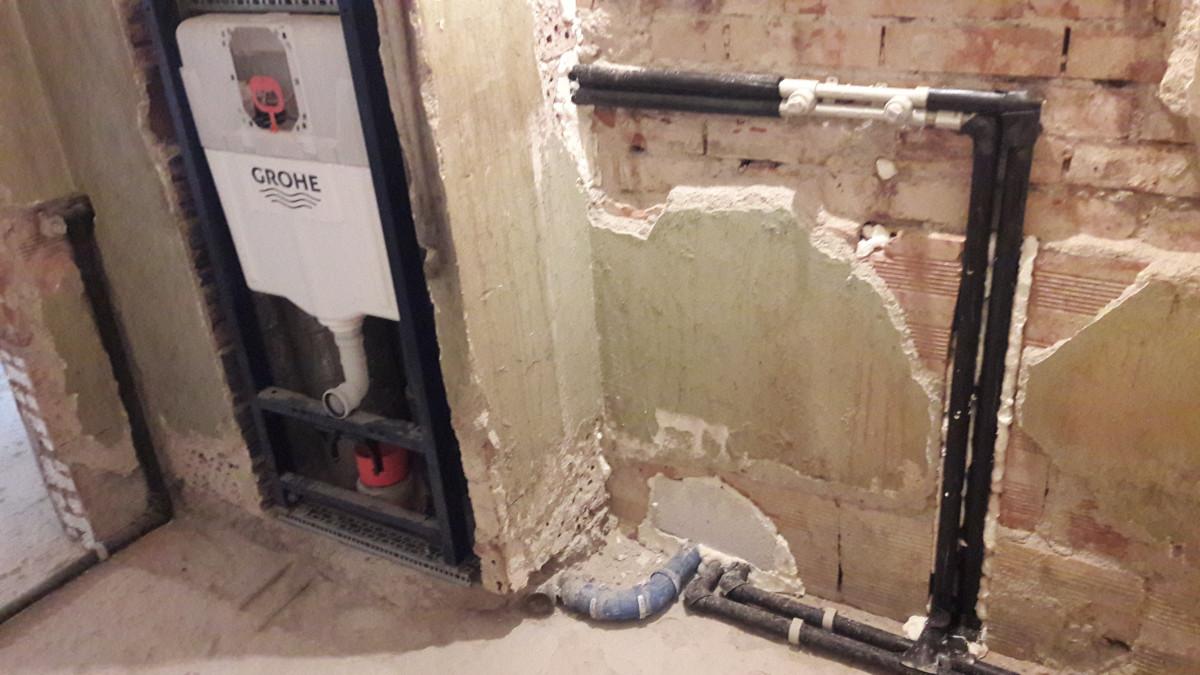 Монтаж тоалетно казанче и водна инсталация