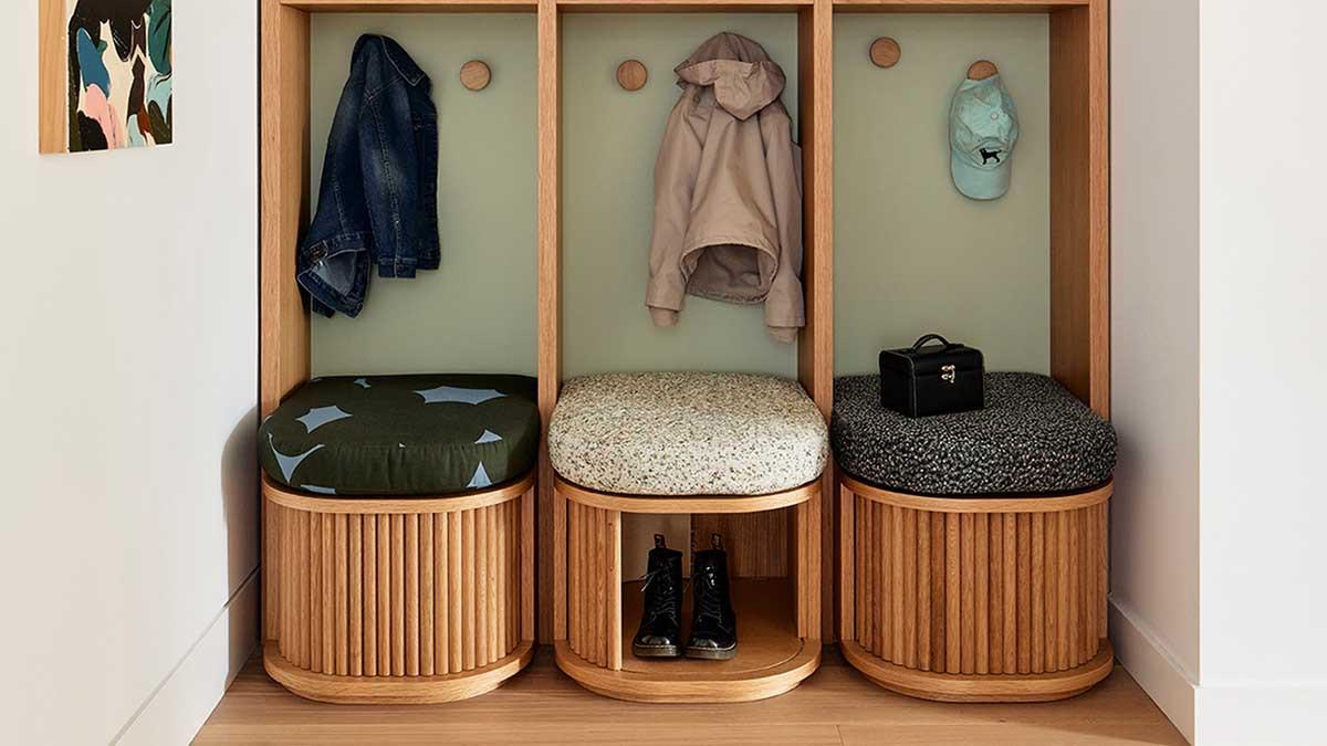 Препълнен шкаф с обувки? Идеи за входно антре, които ще спасят пода и нервите ти