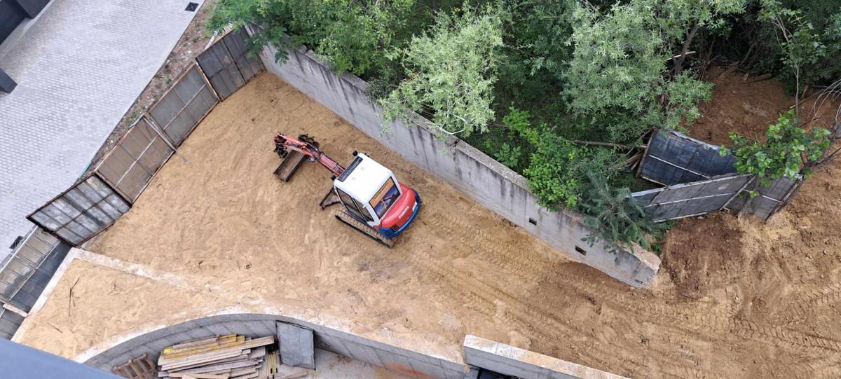 6f002659-eadc-4392-9a18-bab796f2b63d