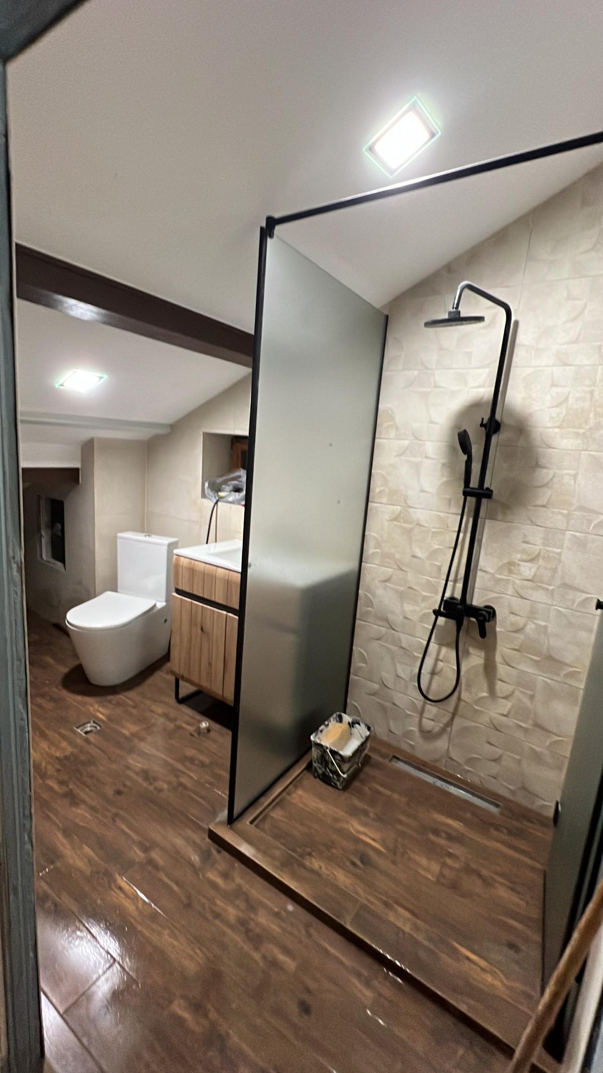 4F03CE1B-810E-41B6-9851-405158D5A350