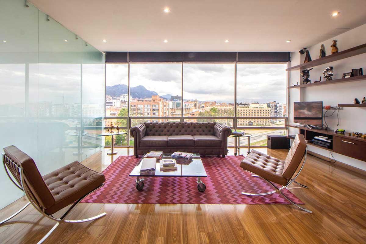 Акустика, поддръжка и адаптация във времето