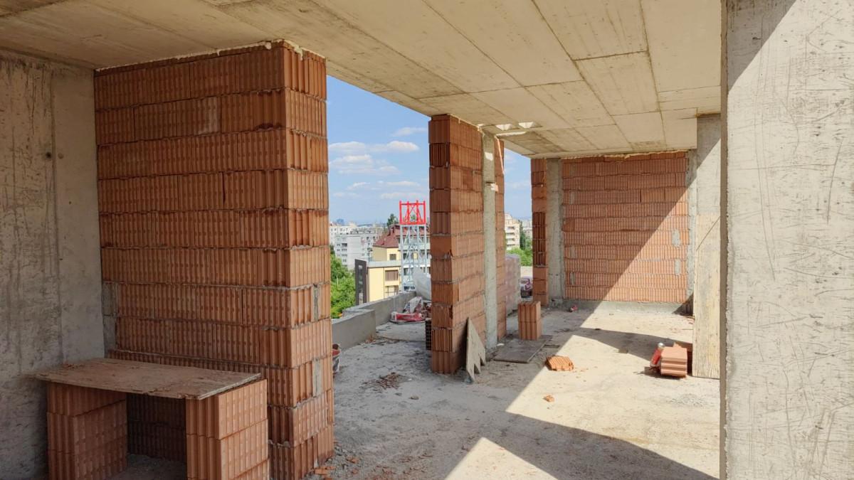 IMG-a12d8b87efda883e8b20c4875e98f7fc-V