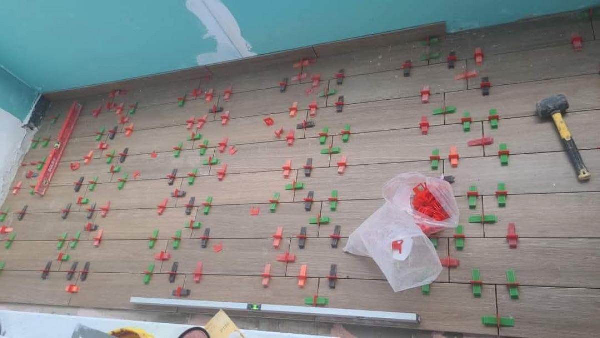 393