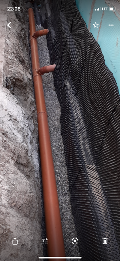 6D6BB6C1-8385-48FF-AECE-B344ACB90697