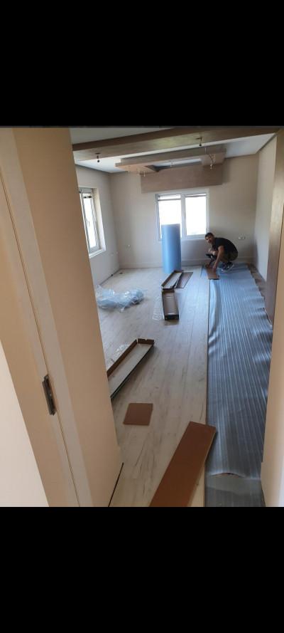 Полагане на подложка, ламинат и первази