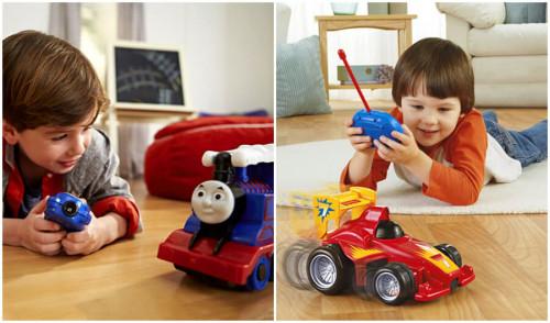 Не оставяйте детето само, когато се забавлява с играчки, съдържащи магнити или малки батерии