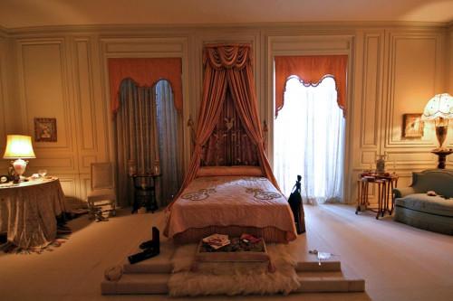 Елегантен интериор в дома, инспириран от Коко Шанел