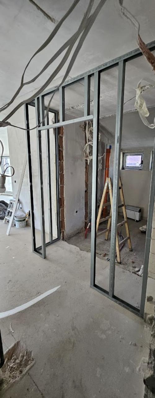 Изграждане на допълнителна стена