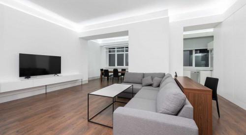 Как да скриеш всичките кабели зад телевизора и да изглежда подредено