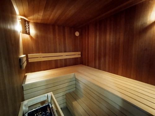 IMG-ebc5c822571c85b52ded89a2295d3c13-V