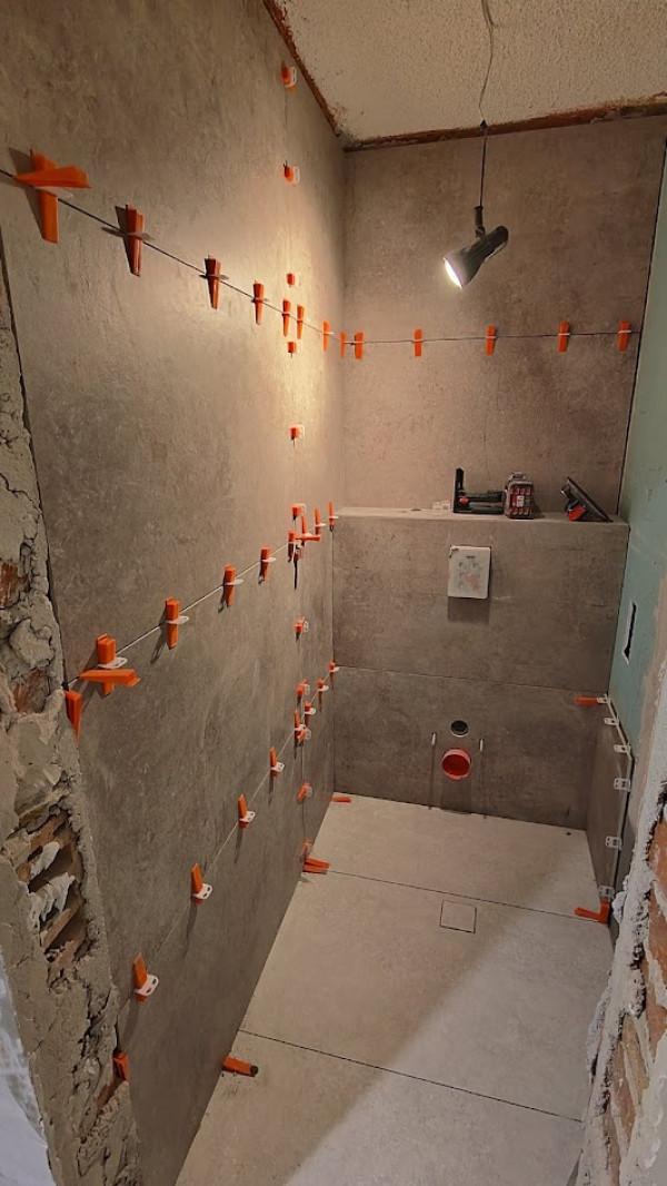 Лепене на плочки на баня