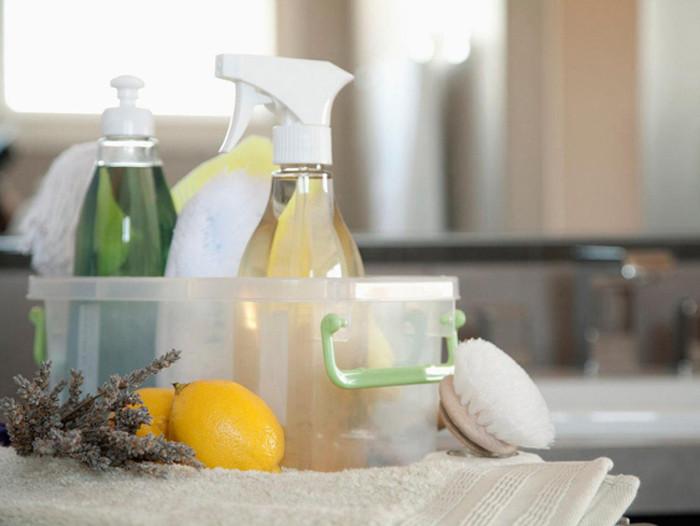 9 мощни почистващи продукта, които дори не предполагате, че имате у дома