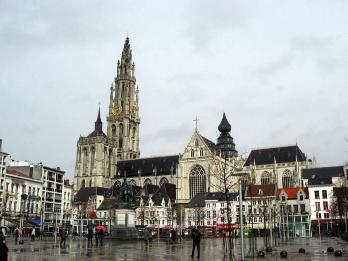Католическа църква "Света Богородица", Антверпен, Белгия