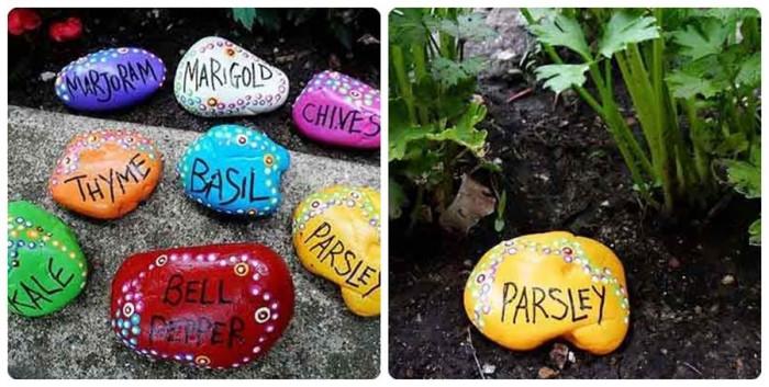 Боядисани камъчета в градина